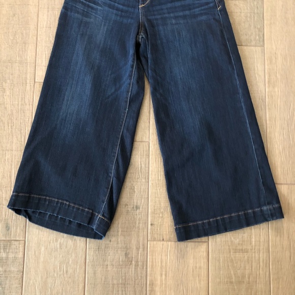 Express Dark Wash High Rise Wide Leg Crop - Picture 3 of 8